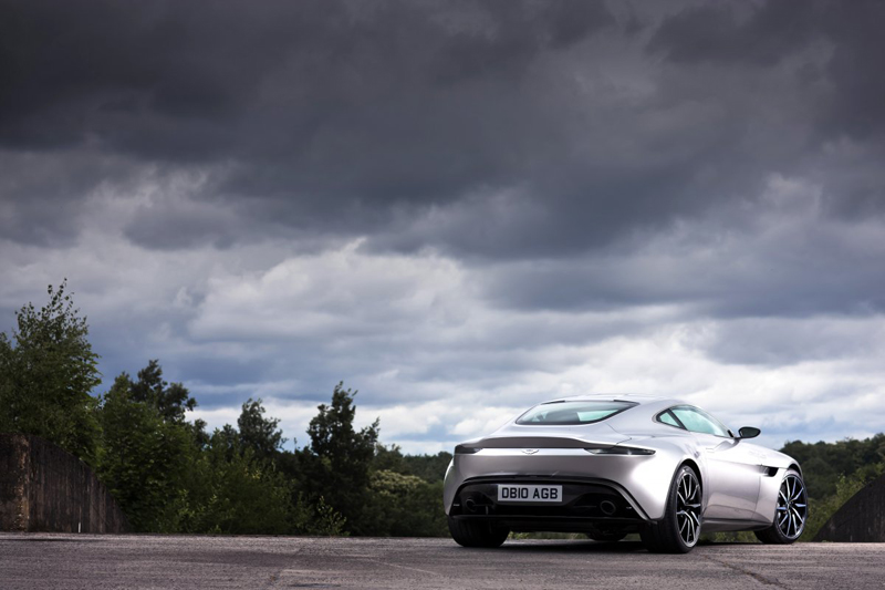 Aston Martin khẳng định, những dòng xe thể thao tương lai sau này sẽ chịu ảnh hưởng của thiết kế từ DB10.