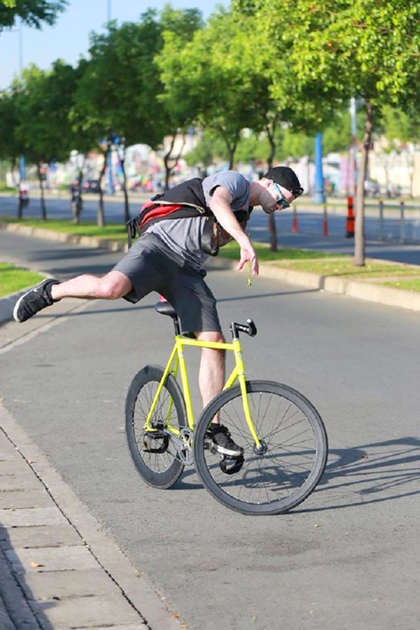 Phong trào xe đạp Fixed Gear của giới trẻ - ELLE MAN