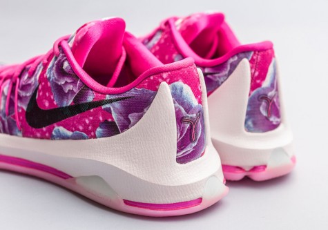 Nike KD 8 "Aunt Pearl" - Giày bóng rổ với ý nghĩa tuyệt vời