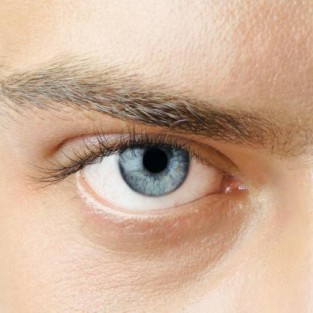 Tìm hiểu về kem dưỡng mắt cho nam giới