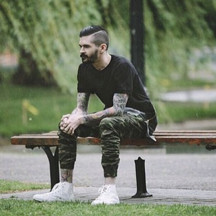Mạnh mẽ và ấn tượng với phong cách Military