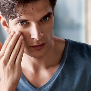 5 kiến thức chăm sóc da mặt khô mùa Hè