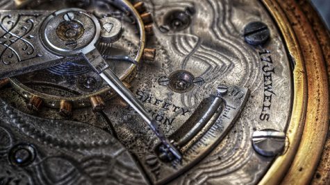 Thú chơi đồng hồ cổ - Nâng niu giá trị lịch sử