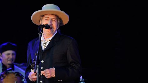 Huyền thoại âm nhạc Bob Dylan giành giải Nobel Văn học 2016