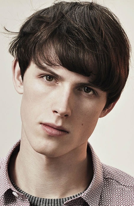 Kiểu tóc nam đẹp Messy Fringe phù hợp với nhiều khuôn mặt và rất tự nhiên