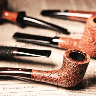 Hút thuốc tẩu - Ngậm trên môi cả một nghệ thuật