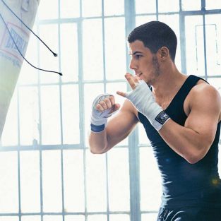 Làm thế nào để trông thật hoàn hảo khi đi tập gym?