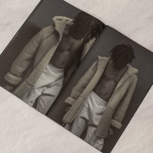 Kanye West trình làng BST Yeezy Season 5 tại NYFW 2017