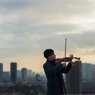 Nghệ sĩ violin Hoàng Rob: “Hừng đông”, cho những người dậy sớm