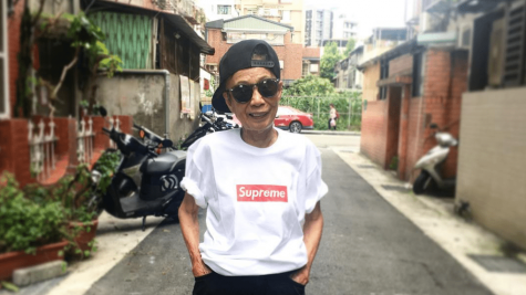 Phong cách thời trang street style ấn tượng của cụ bà U90