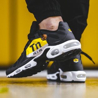 Xu hướng thời trang mới của làng giày sneakers: "Sự bành trướng của Logo"