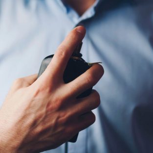 Bạn đã thật sự biết dùng nước hoa nam đúng cách?