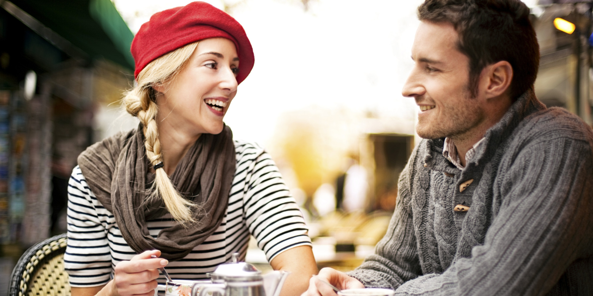 36 câu hỏi tình yêu khiến gắn kết những trái tim xa lạ - ELLE Man Việt Nam