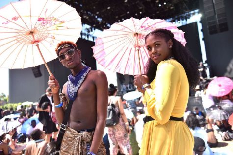 Lễ hội âm nhạc Coachella 2018 và phong cách thời trang đầy màu sắc