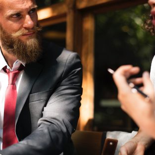 Quý ông hiện đại và quy tắc ứng xử trong các mối quan hệ (kỳ 1)