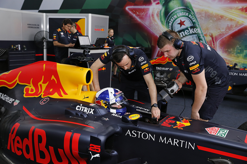 giai dua F1 - david coulthard - elle man 1.2
