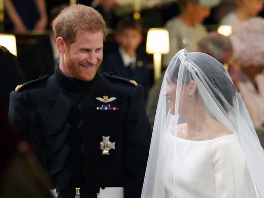 Hoàng tử Harry đã thốt lên sau khi nhìn cô dâu.