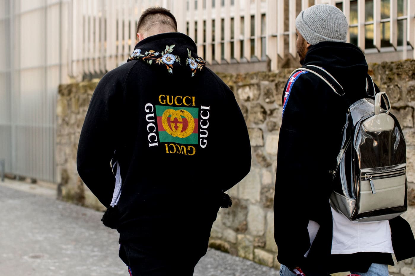 ELLE Man Style Calendar mix & match với trang phục in logo thương hiệu. (2) - Copy