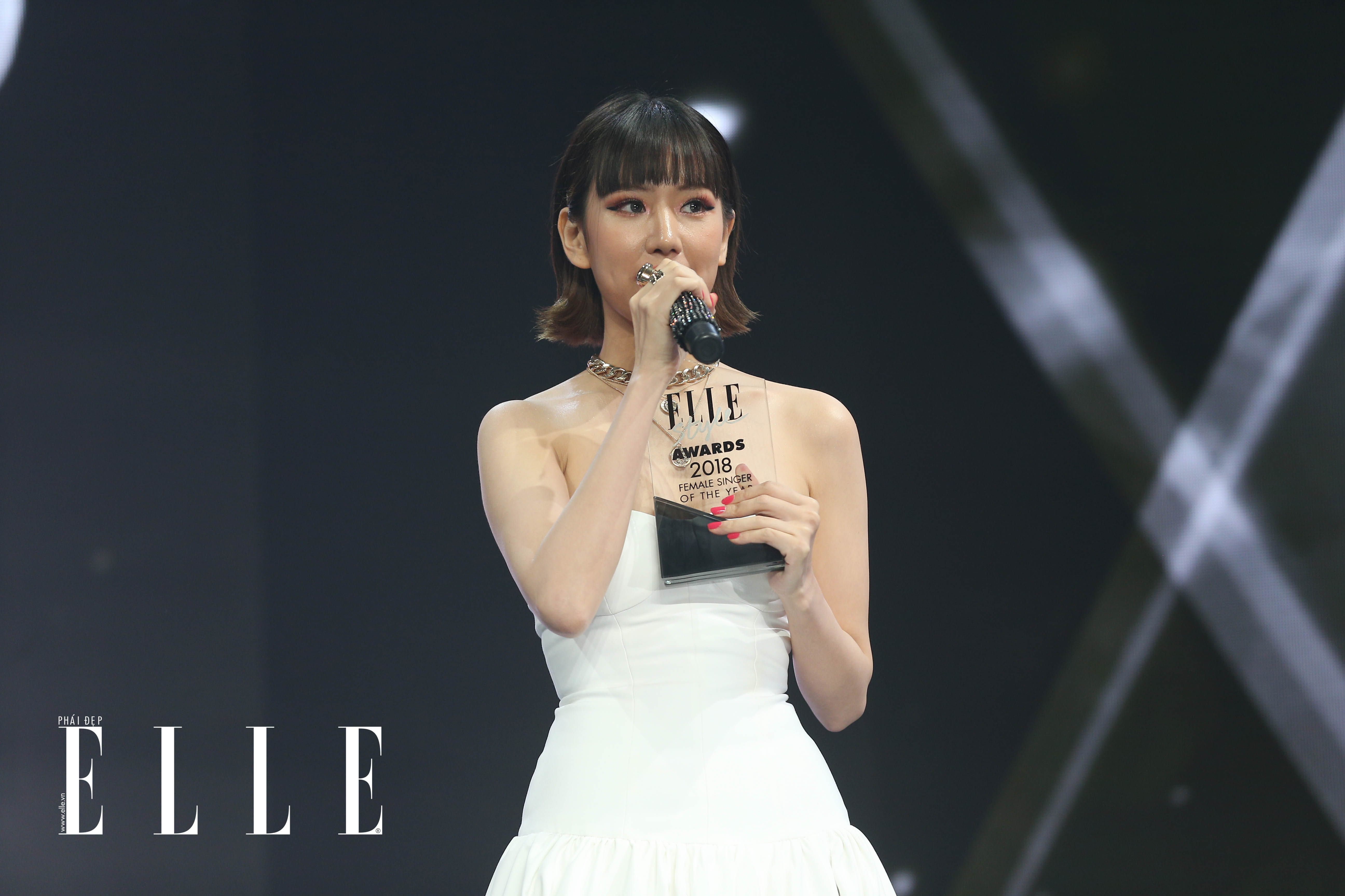 Ca sỹ Min tại lễ trao giải ELLE Style Awards 2018