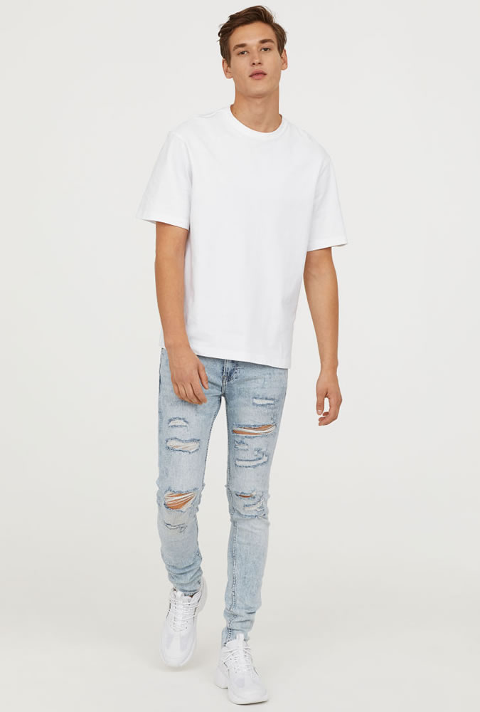 quan jeans rach & ao thun basic - elle man 2