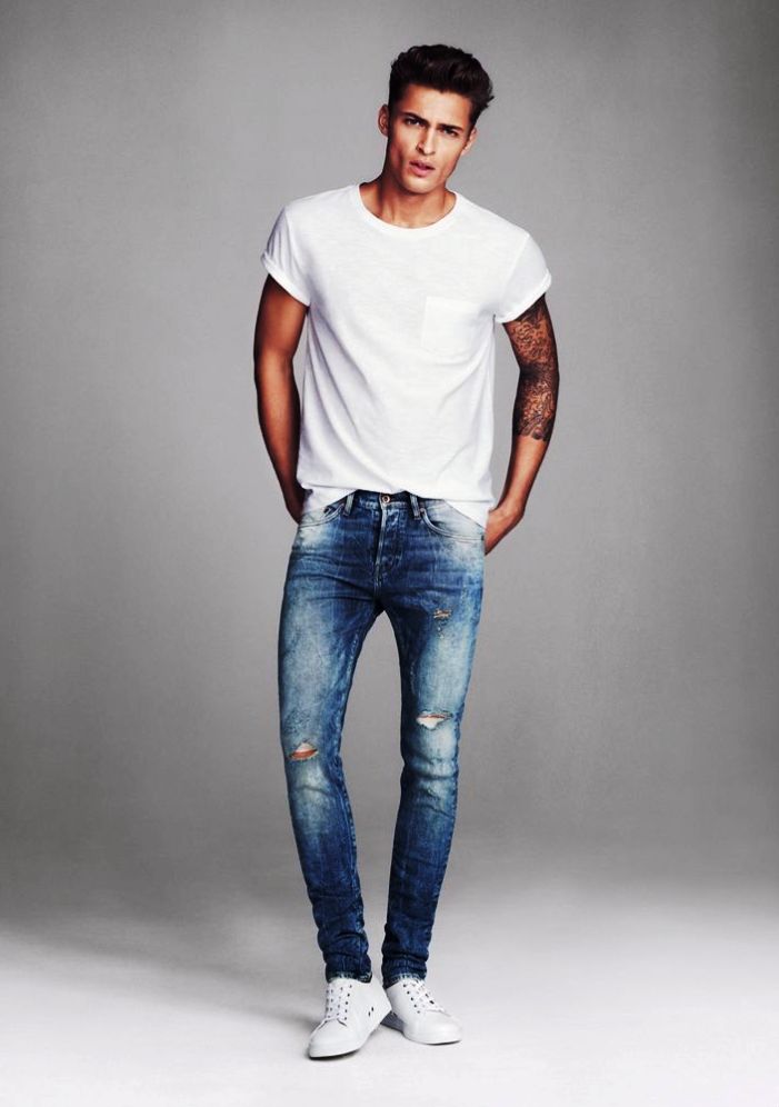 quan jeans rach & ao thun basic photo lookastic - elle man 5