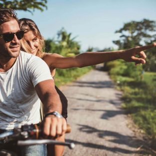3 lưu ý phối trang phục mùa Hè cho từng hoàn cảnh tiệc tùng