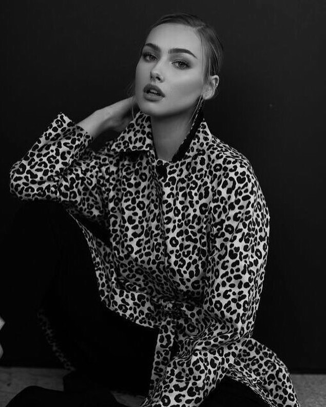 Danh sách 4 hot girl mỹ hot nhất, đừng bỏ qua 22 tài khoản Instagram - elle man (36)