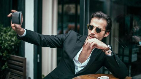 Tràn lan lối sống ảo trên mạng xã hội: Mua hàng, chụp hình rồi trả lại