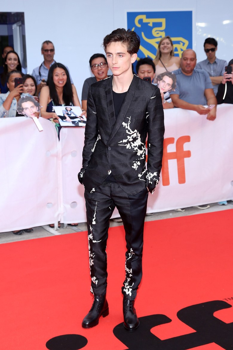 Timothée Chalamet khép lại danh sách thời trang sao nam ấn tượng tuần đầu tháng 9 với bộ suit thanh lịch. Ảnh: Getty