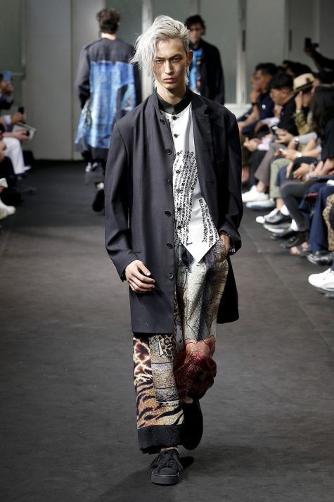 NTK Yohji Yamamoto: Xấu xí, bẩn thỉu đôi khi lại rất đẹp