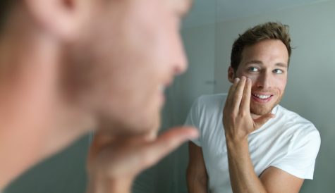 5 sản phẩm trị mụn nam nên có khi trời chuyển lạnh