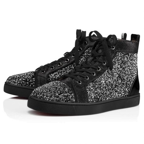 Khi thời trang cao cấp làm giày thể thao: Sneakers đua nhau tăng giá