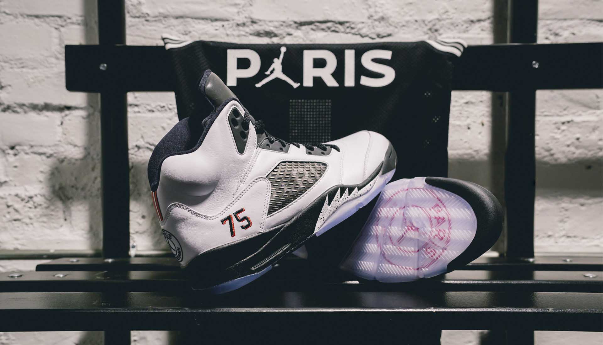 giay theo thao dat nhat q3.2018 - Paris Saint-Germain x Nike Air Jordan 5 “White” - elle man