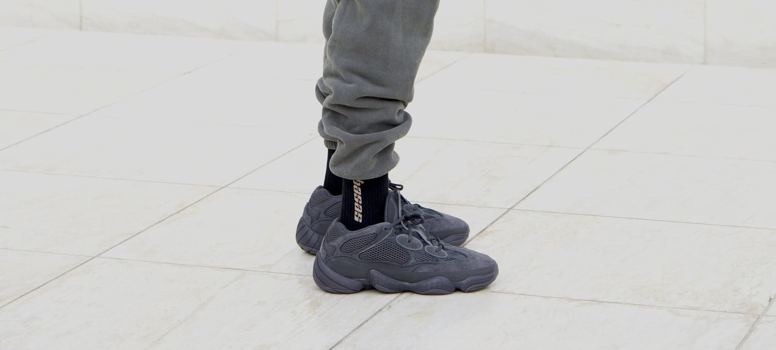 giay theo thao dat nhat q3.2018 - Yeezy Boost 500 “Utility Black” - elle man