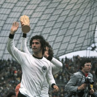 Gerd Muller: Không có khung gỗ nào là an toàn!