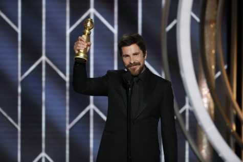 qua cau vang christian bale elle man 7