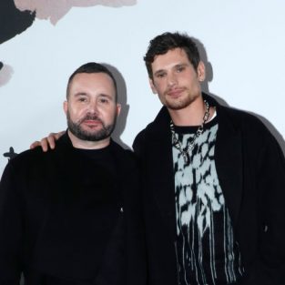Bộ sưu tập Dior Men Đông 2019/20: Kim Jones chia sẻ về nguồn cảm hứng vượt thời gian Bộ sưu tập Dior Men Đông 2019/20: Kim Jones chia sẻ về nguồn cảm hứng vượt thời gian