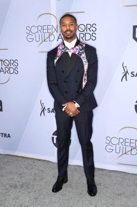 Michael B Jordan ghi điểm trong bảng xếp hạng thời trang sao nam với outfit pha lẫn nét thanh lịch và hơi thở đường phố. Ảnh: GQ