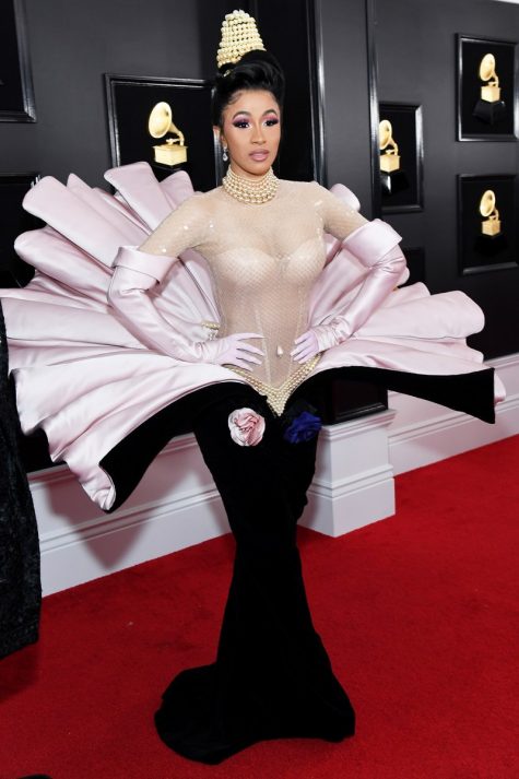 Cardi B trong thiết kế của Mugler táo bạo và gây nhiều tranh cãi. Ảnh: Vogue