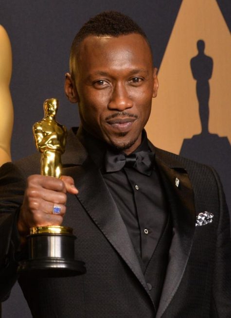 phong cach thoi trang mahershala ali elle man 10