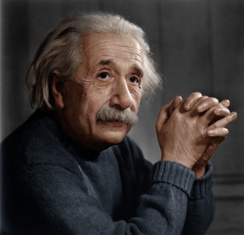 Bí ẩn sau bức ảnh Einstein thè lưỡi