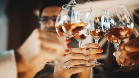 5 mẹo cải thiện hậu quả cơn say rượu bia ở công sở