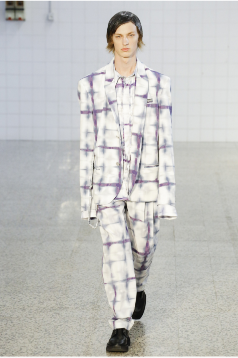Hoạ- tiết Tie-dye-ELLE Man 006