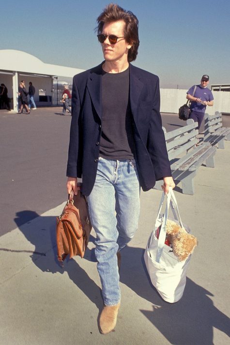 phong cách thời trang-Kevin Bacon tại sân bay