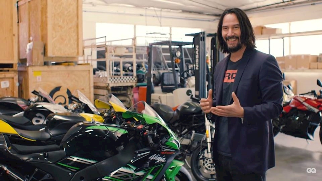 diễn viên Keanu Reeves tại xưởng Arch Moto