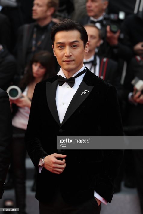 thời trang thảm đỏ - hồ ca mặc suit nhung đến cannes 2019