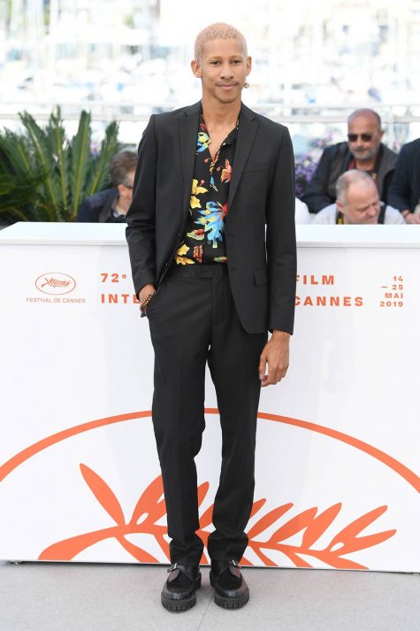 thời trang thảm đỏ - keiynan lonsdale mặc suit đen đến cannes 2019