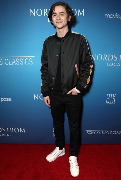 diễn viên Timothée Chalamet mặc all black