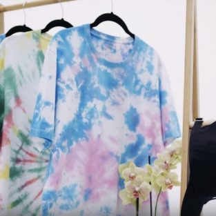 Áo tie dye: 3 cách tự nhuộm tại nhà đơn giản và hiệu quả