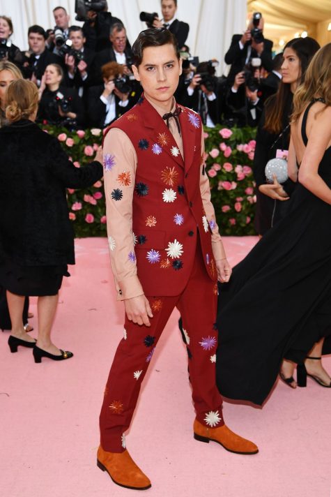 Cole Sprouse hóa thành chàng hoàng tử bé trong trang phục của Ferragamo. Ảnh: Getty Images